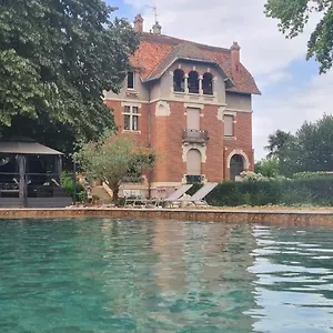  Bed & Breakfast Chateau Mezger Frankrijk