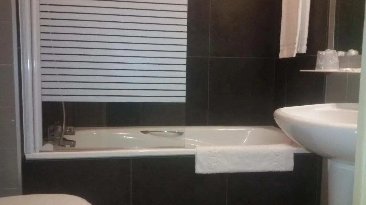 Le Medicis Hotel Roussillon  3*, Roussillon (Isere)