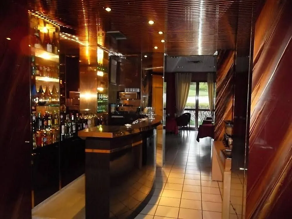 Le Medicis Hotel Roussillon
