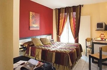 Le Medicis Hotel Roussillon