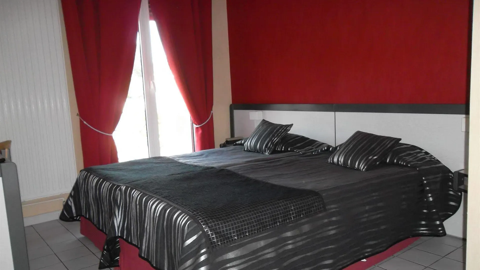 Le Medicis Hotel Roussillon